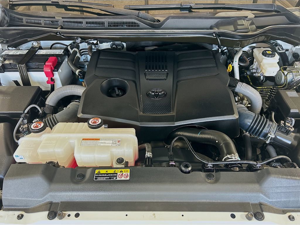 Used 2023 Toyota Tundra Limited AWD/4WD image 27