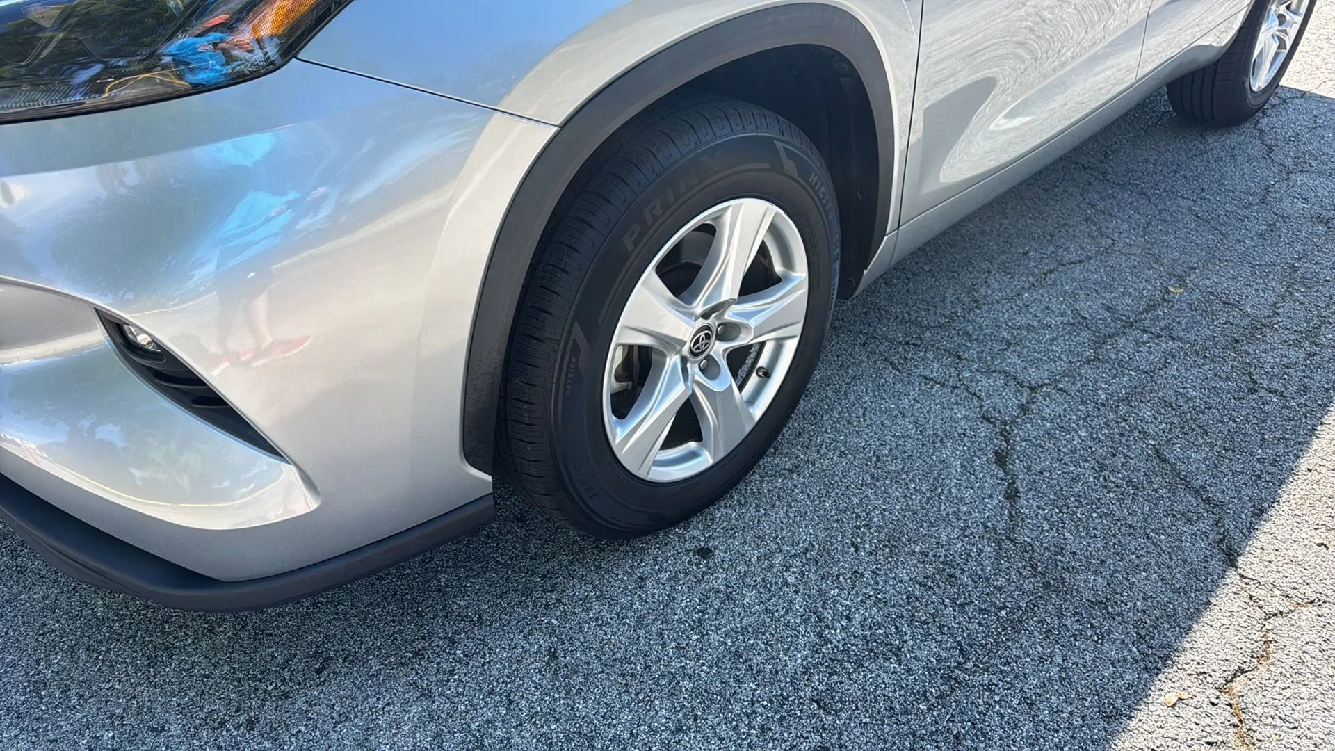 Used 2022 Toyota Highlander LE FWD image 36