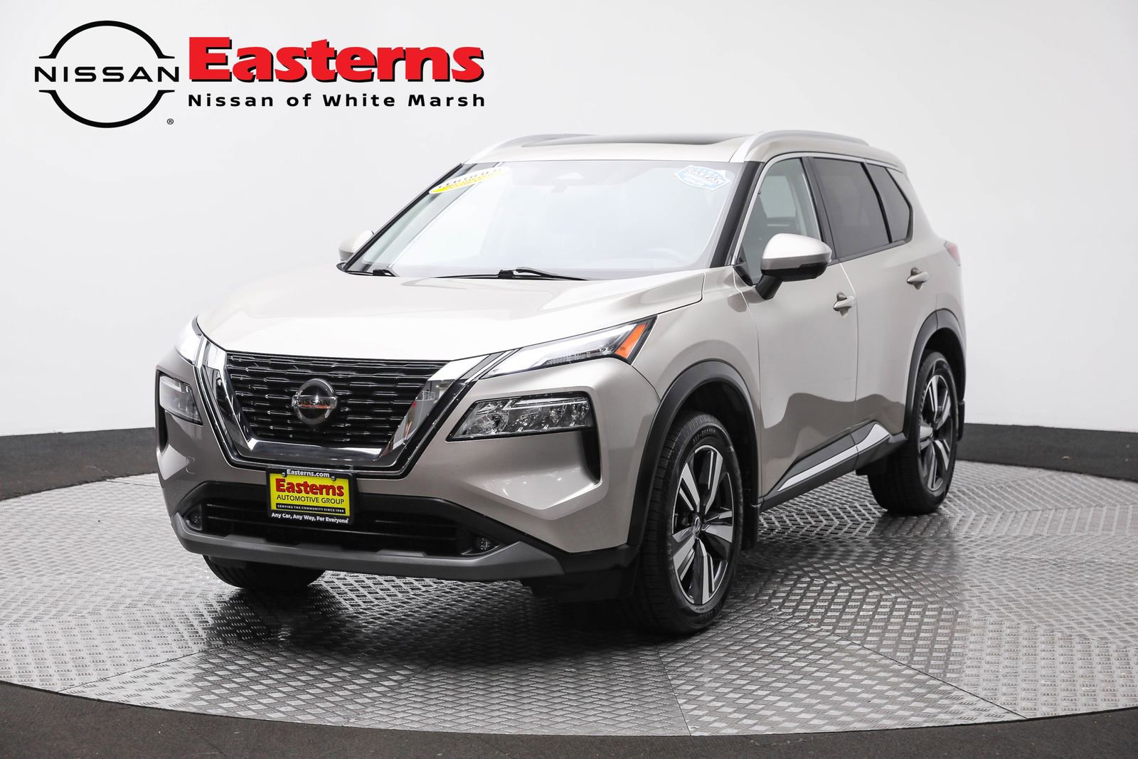 Used 2021 Nissan Rogue SL image 1