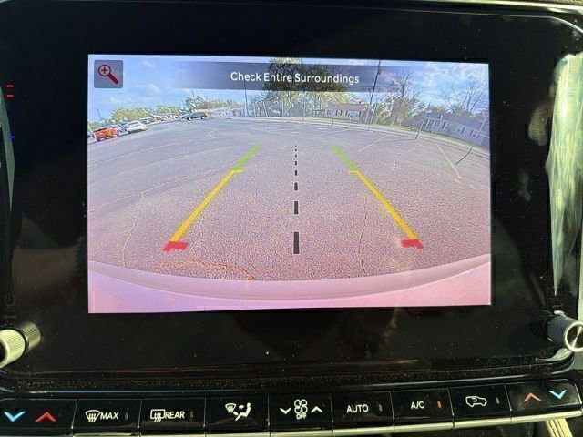 Used 2025 Jeep Wagoneer 4WD image 13