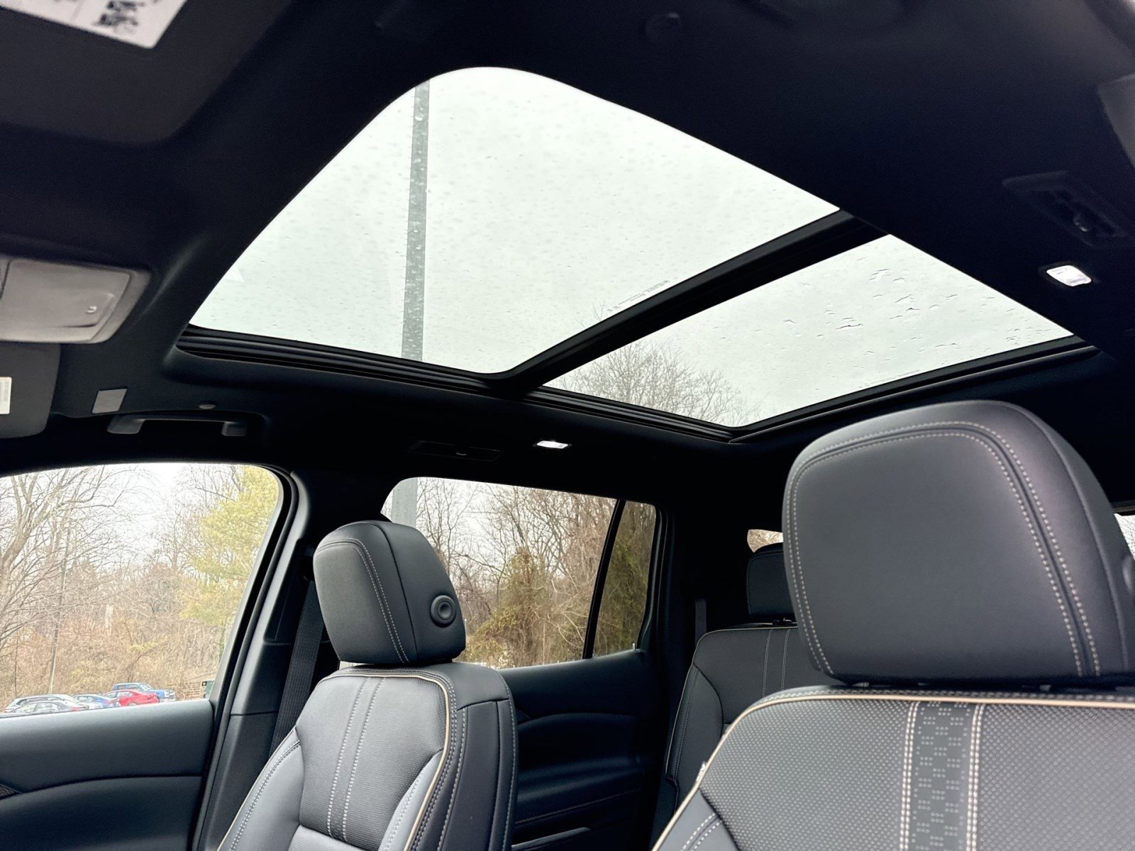 New 2026 Chevrolet Traverse High Country image 18