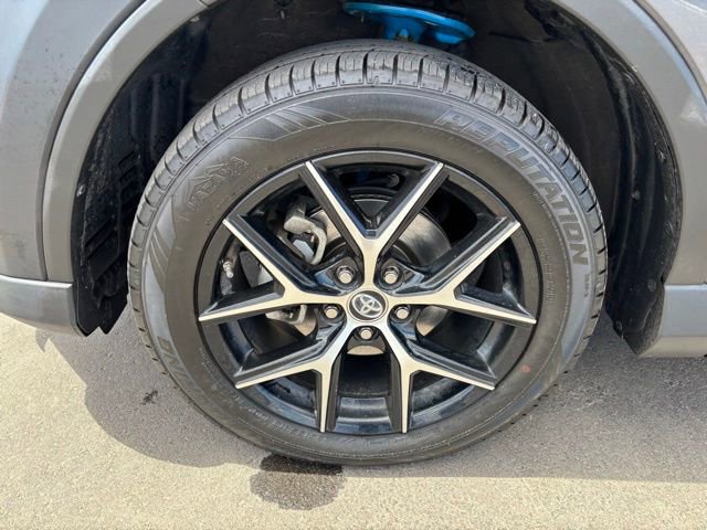 Used 2016 Toyota RAV4 SE AWD/4WD image 10