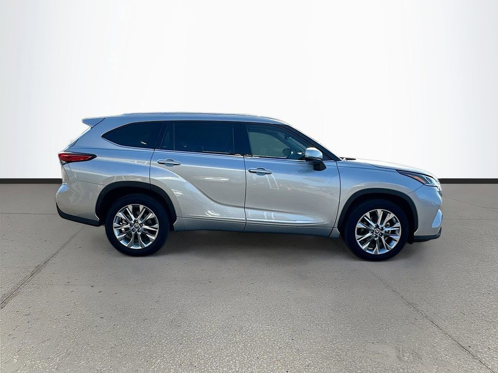 Used 2020 Toyota Highlander Limited image 5