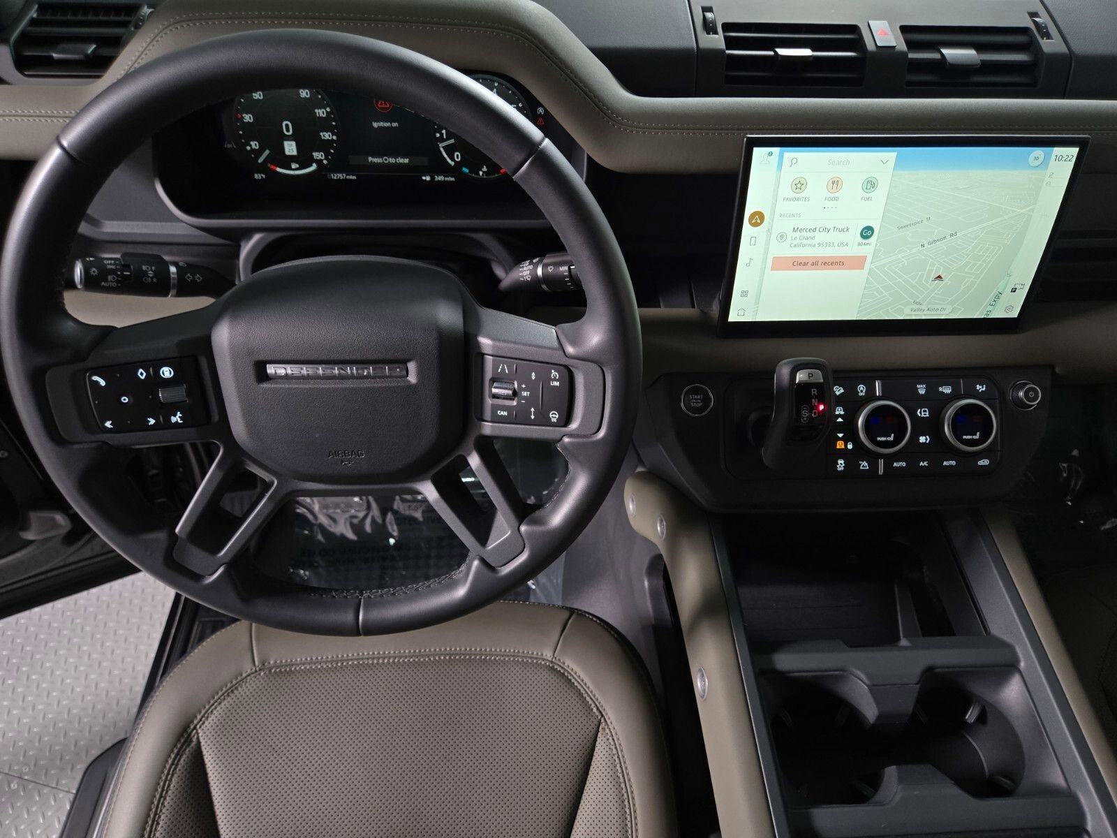 Used 2025 Land Rover Defender 110 S AWD/4WD image 15