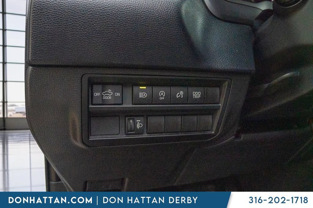 Used 2022 Toyota Tundra SR5 AWD/4WD image 15
