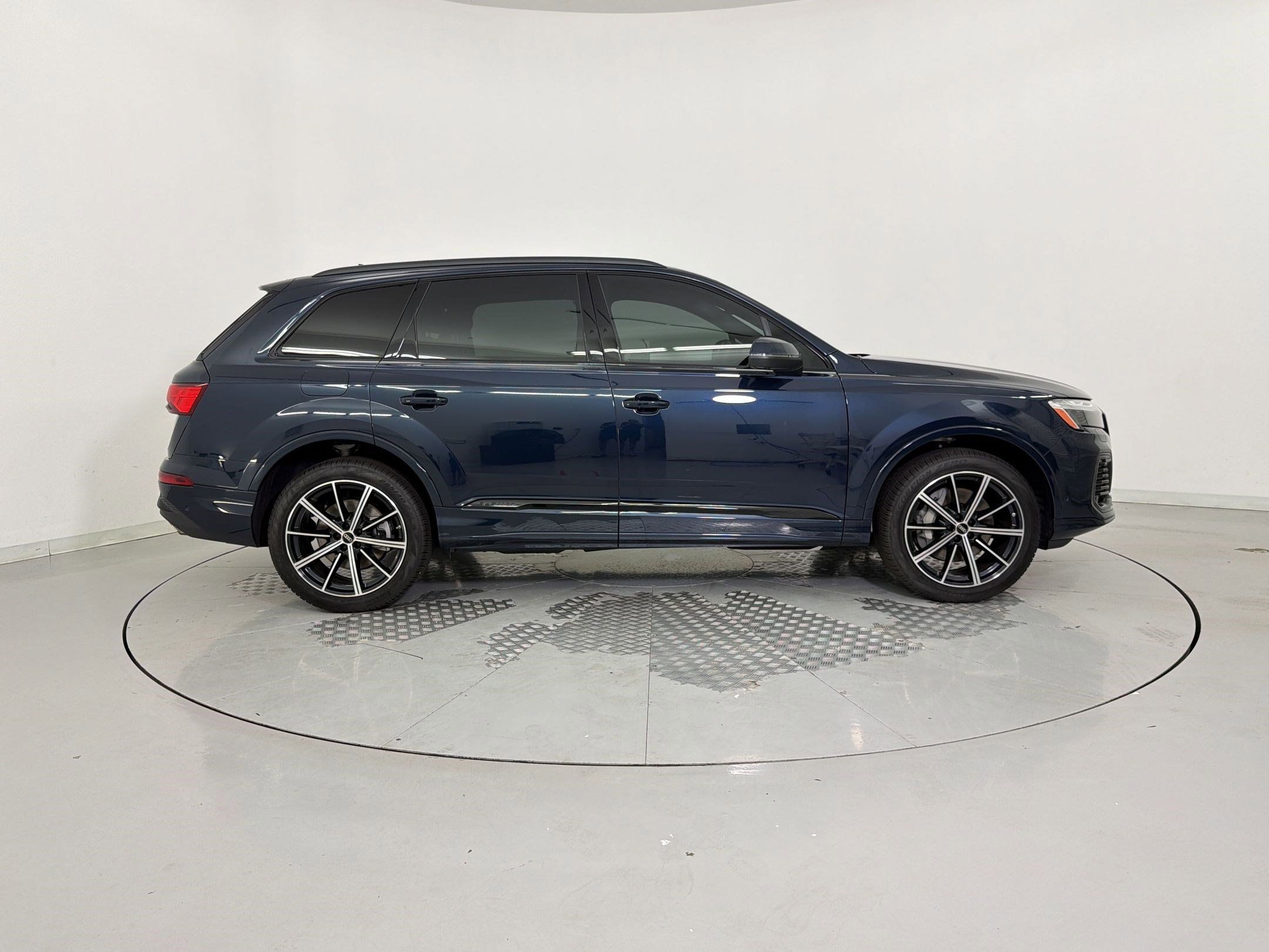 New 2026 Audi Q7 2.0T Premium Plus AWD/4WD image 8