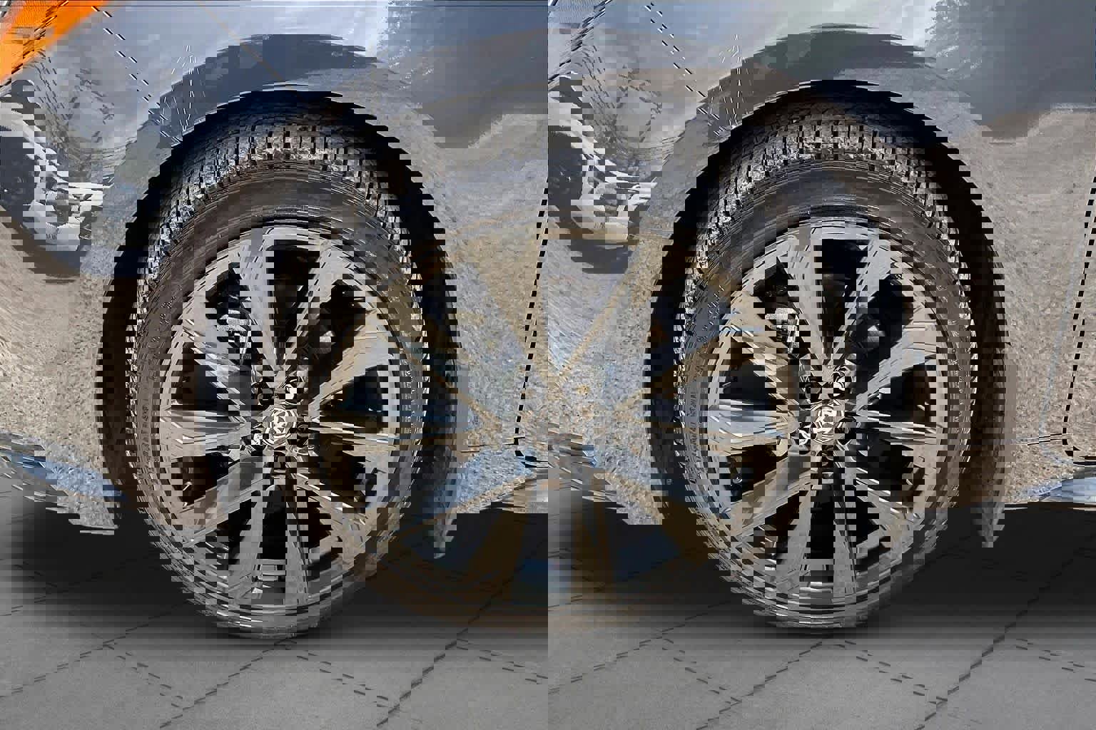 Used 2025 Toyota Corolla LE FWD image 11