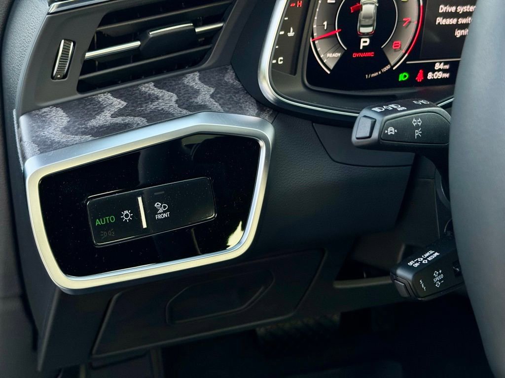 Used 2025 Audi A6 Premium Plus image 23