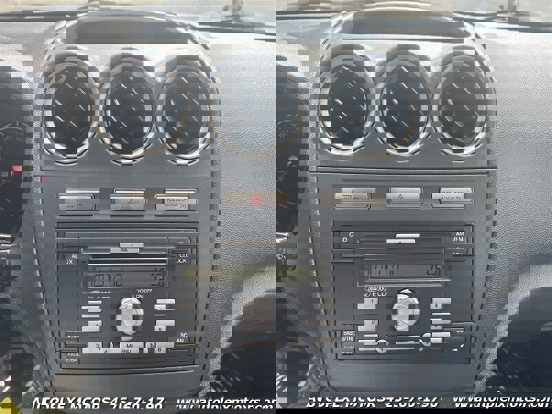 Used 2011 Ford Transit Connect XLT image 17