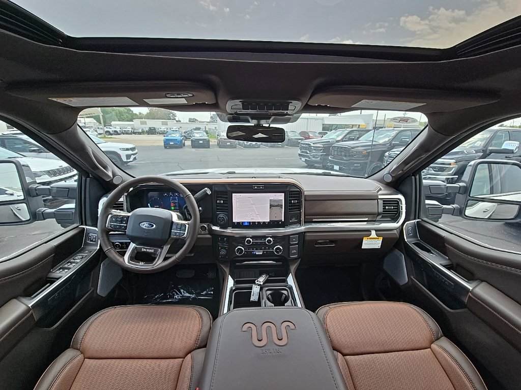 New 2026 Ford F350 4x4 Crew Cab Super Duty image 2