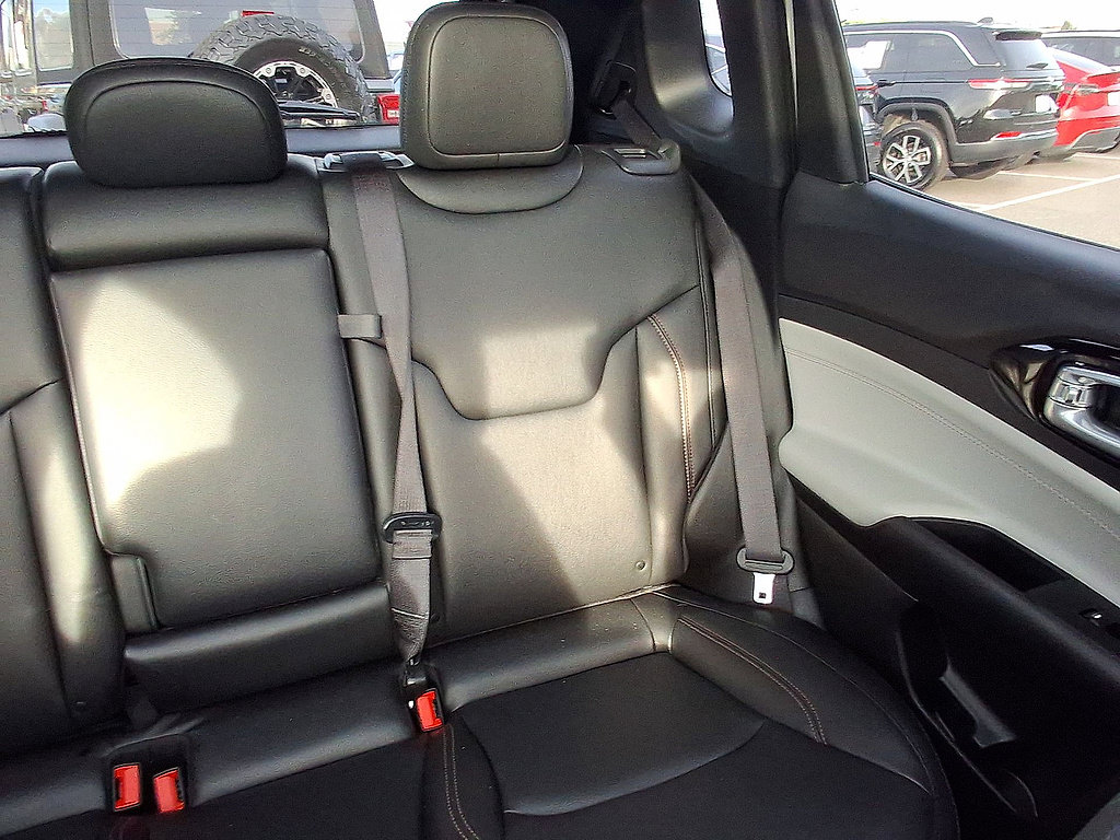 Used 2024 Jeep Compass Limited w/ Sun and Sound Group AWD/4WD image 14