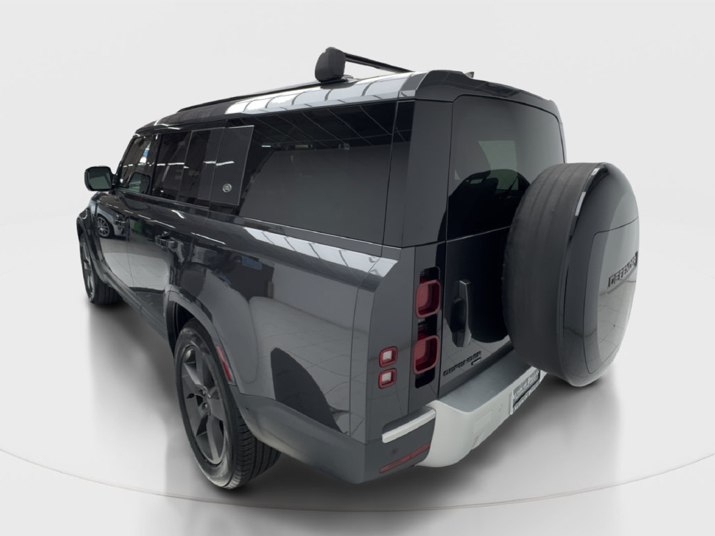 Used 2023 Land Rover Defender 130 SE AWD/4WD image 11