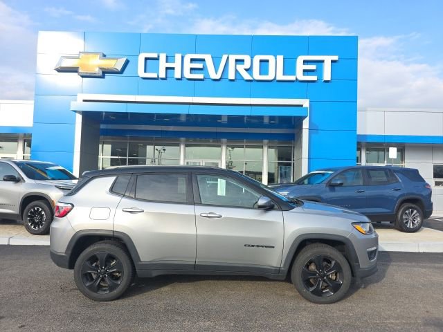Used 2020 Jeep Compass Latitude image 3
