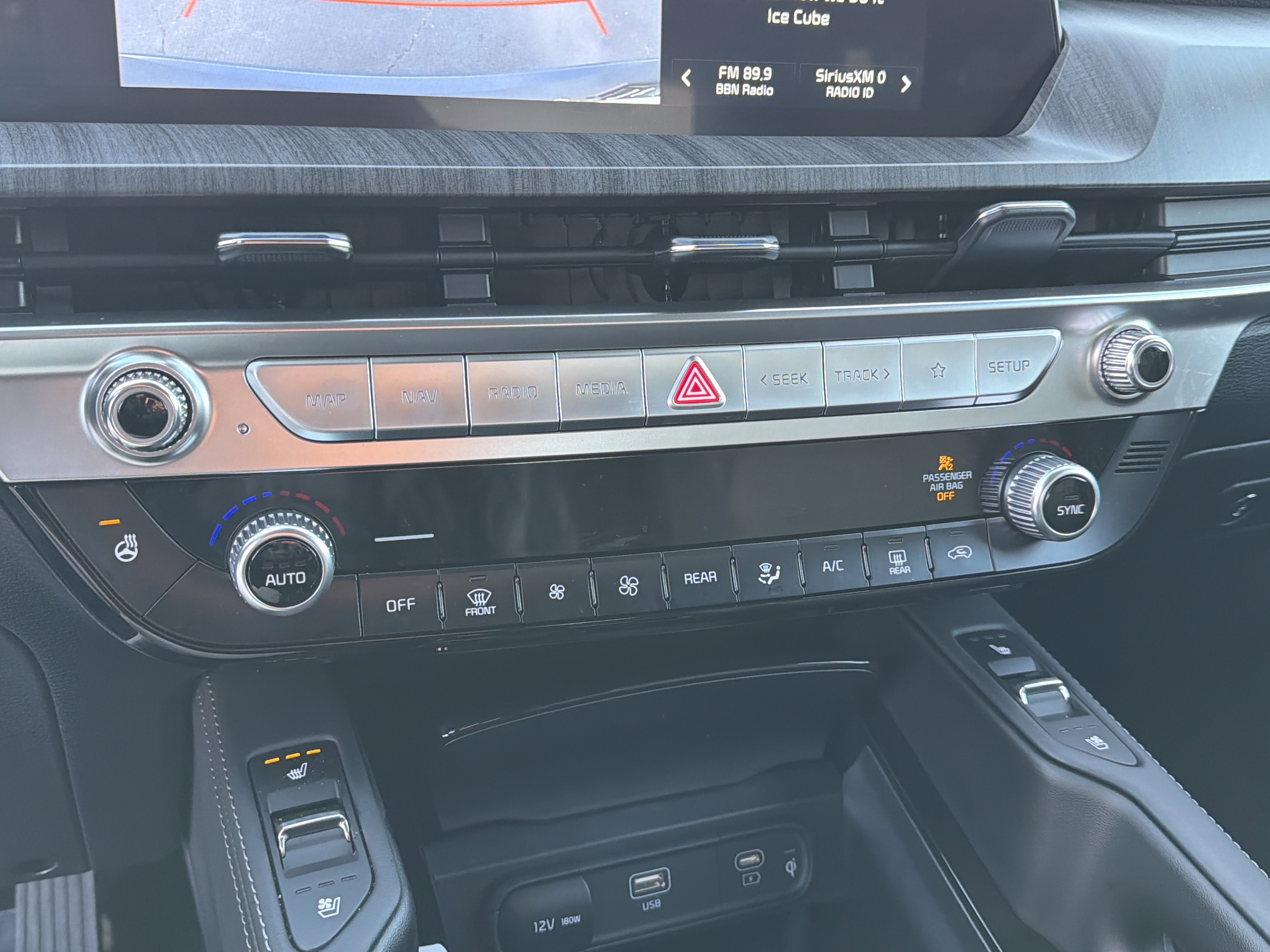 Used 2025 Kia Telluride EX image 33