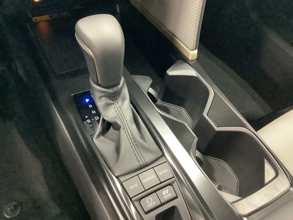 Used 2026 Toyota Camry SE image 16