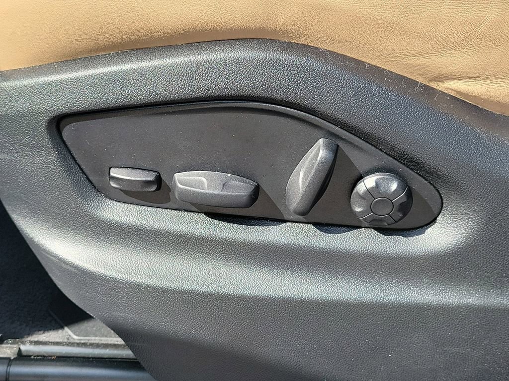 Certified 2025 Porsche Cayenne image 28