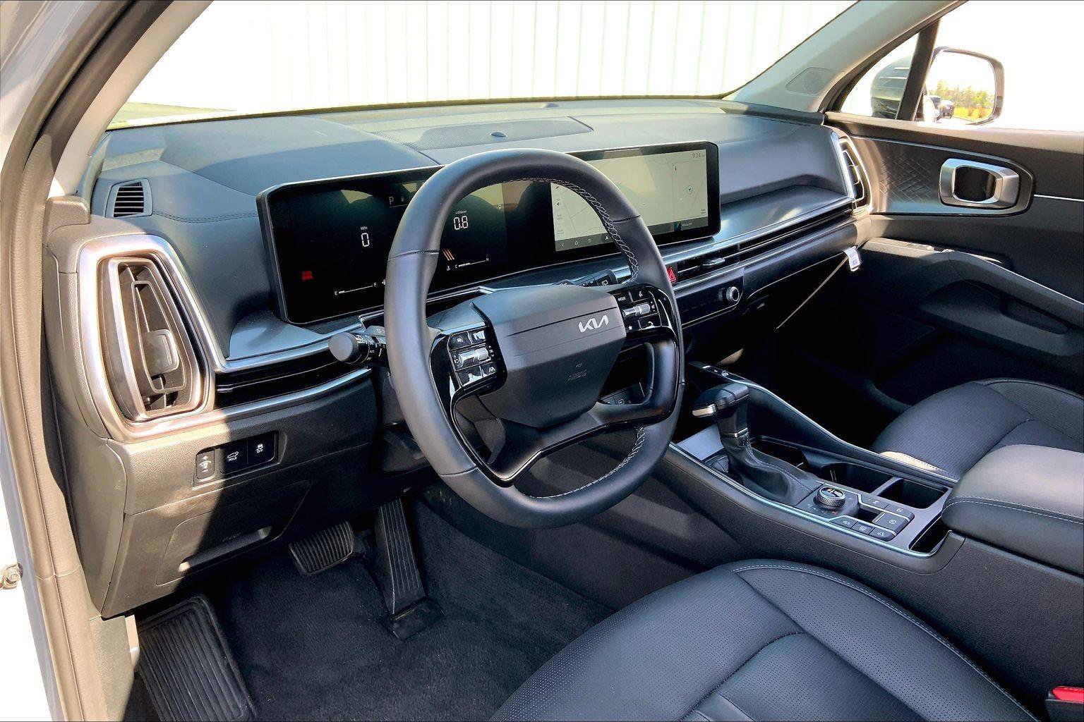 Used 2026 Kia Sorento EX AWD/4WD image 13