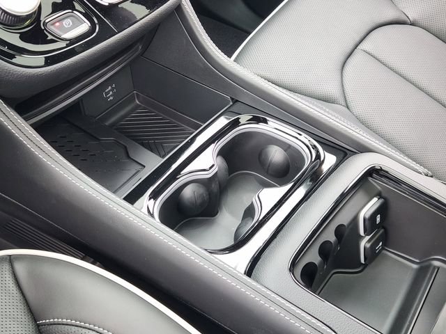 New 2026 Chrysler Pacifica Limited FWD image 16