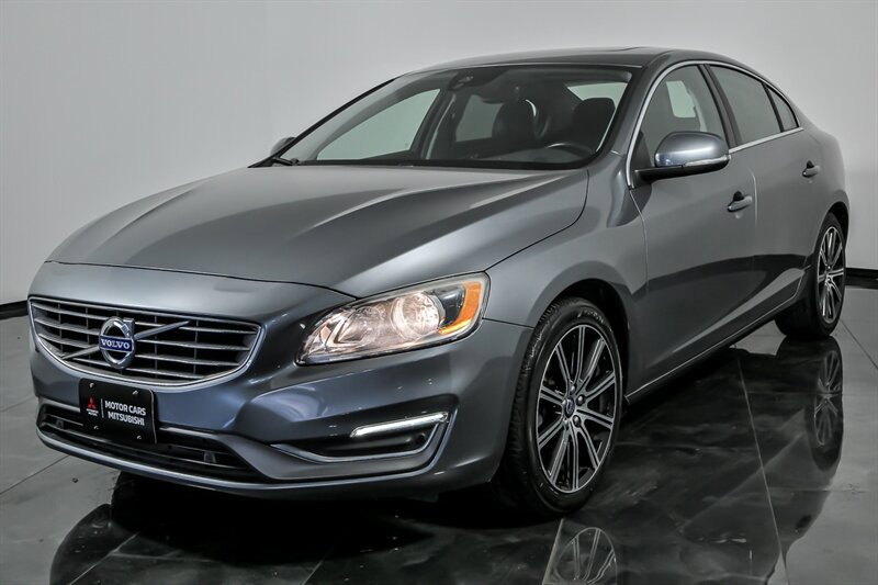 Used 2018 Volvo S60 T5 Inscription FWD image 5