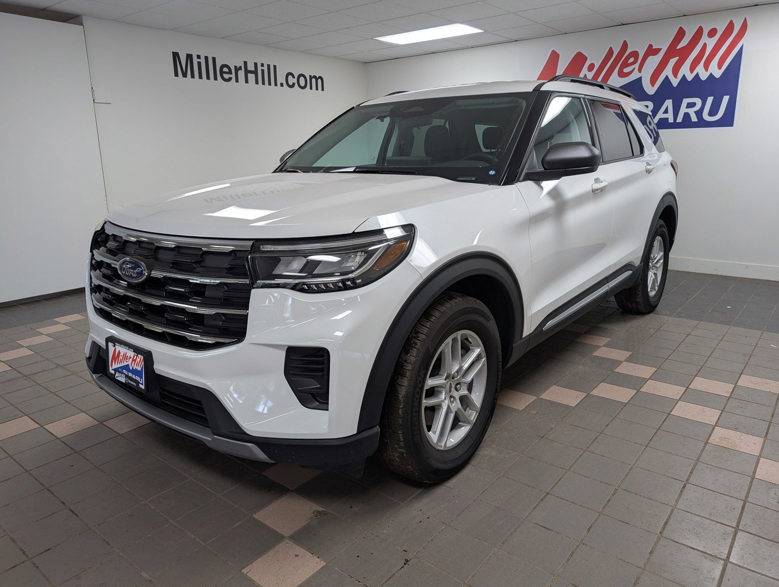 Used 2025 Ford Explorer Active