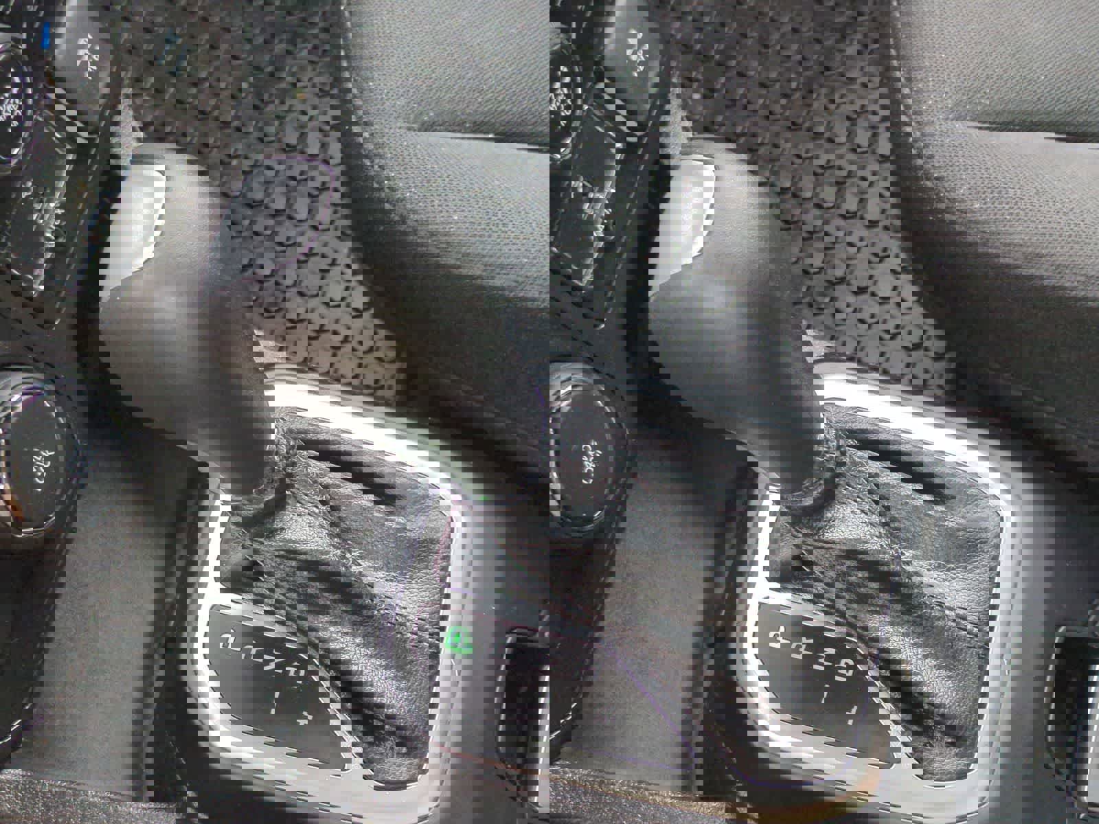 Used 2020 Jeep Renegade Latitude w/ Cold Weather Group AWD/4WD image 31