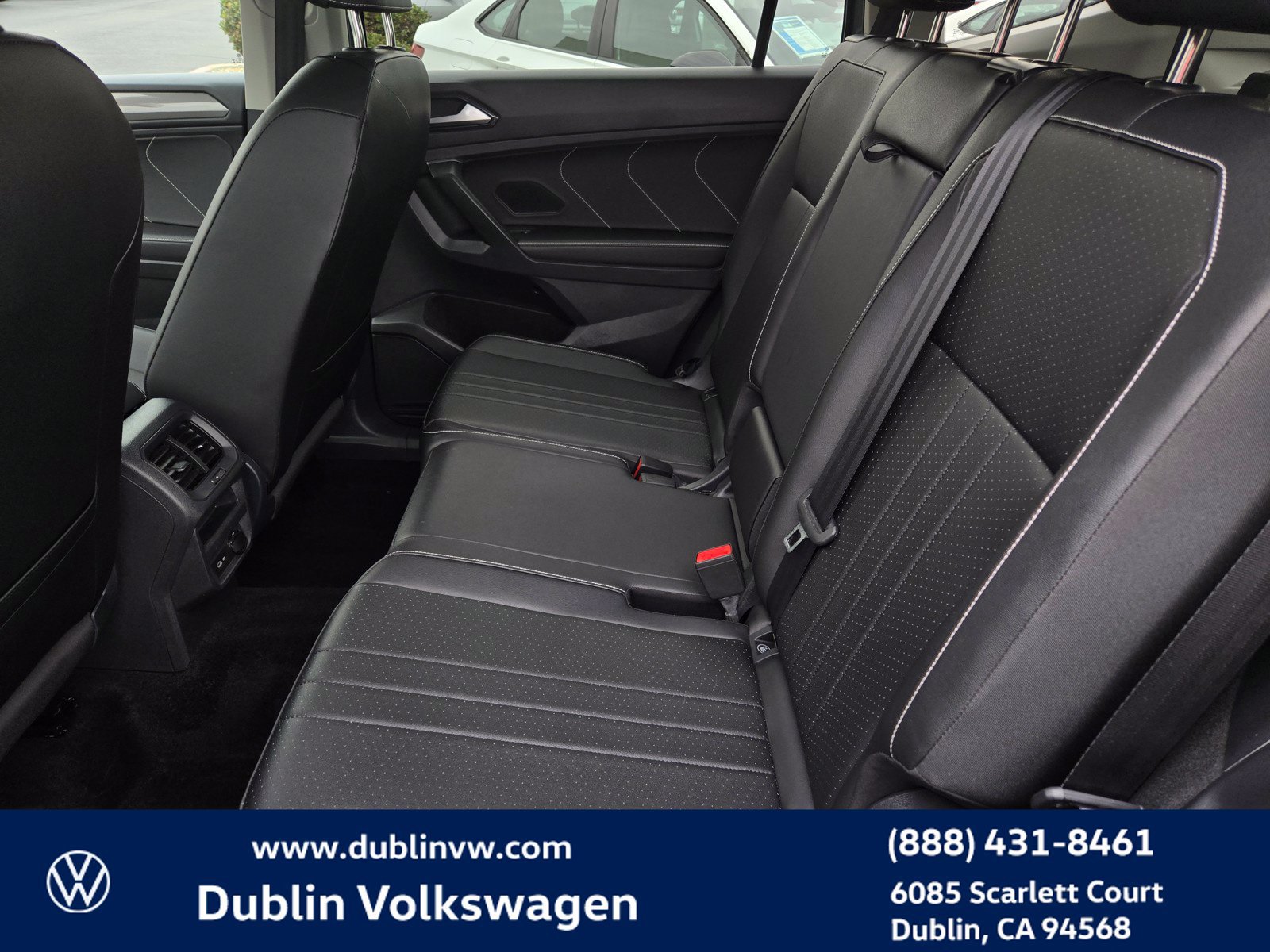 Certified 2023 Volkswagen Tiguan SE w/ Panoramic Sunroof Package FWD image 13
