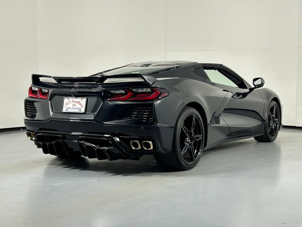 Used 2024 Chevrolet Corvette Stingray Premium Cpe w/ Z51 Performance Package image 4