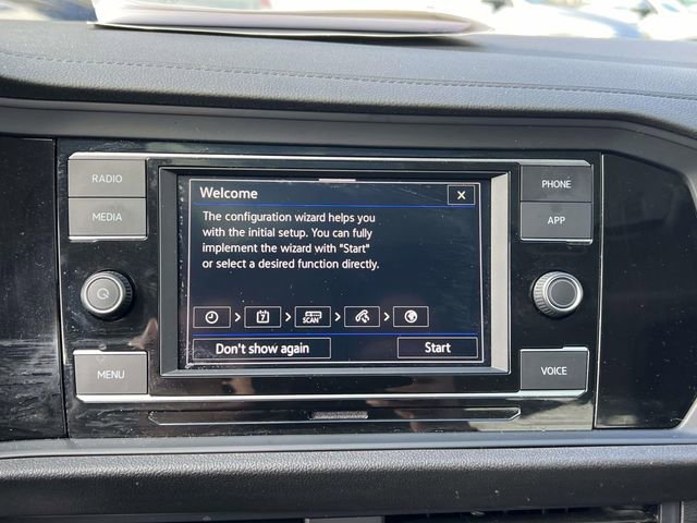 Certified 2023 Volkswagen Jetta SE w/ Panoramic Sunroof Package image 28