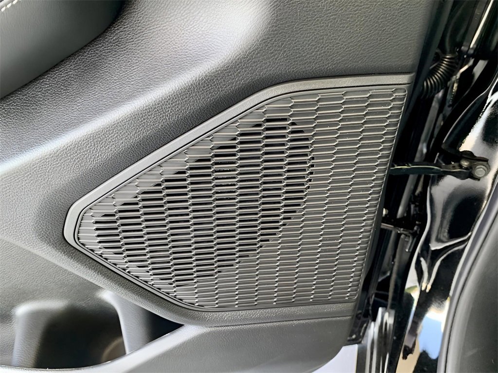 New 2025 Jeep Grand Cherokee Limited w/ Trailer Tow Package image 14