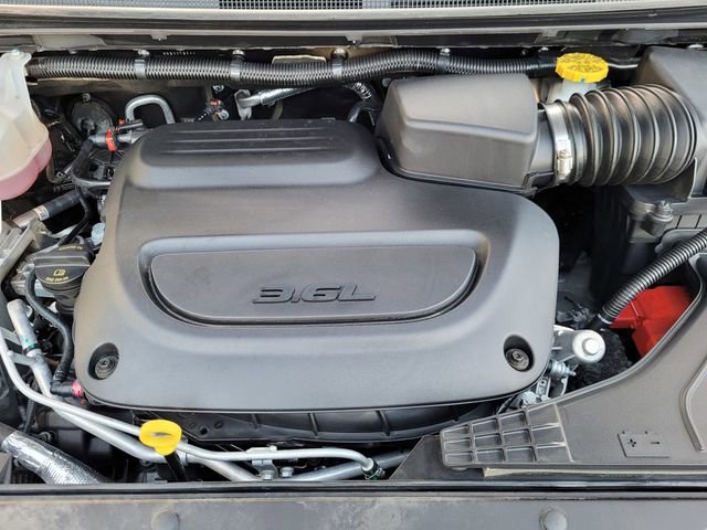 Certified 2025 Chrysler Pacifica Select image 20