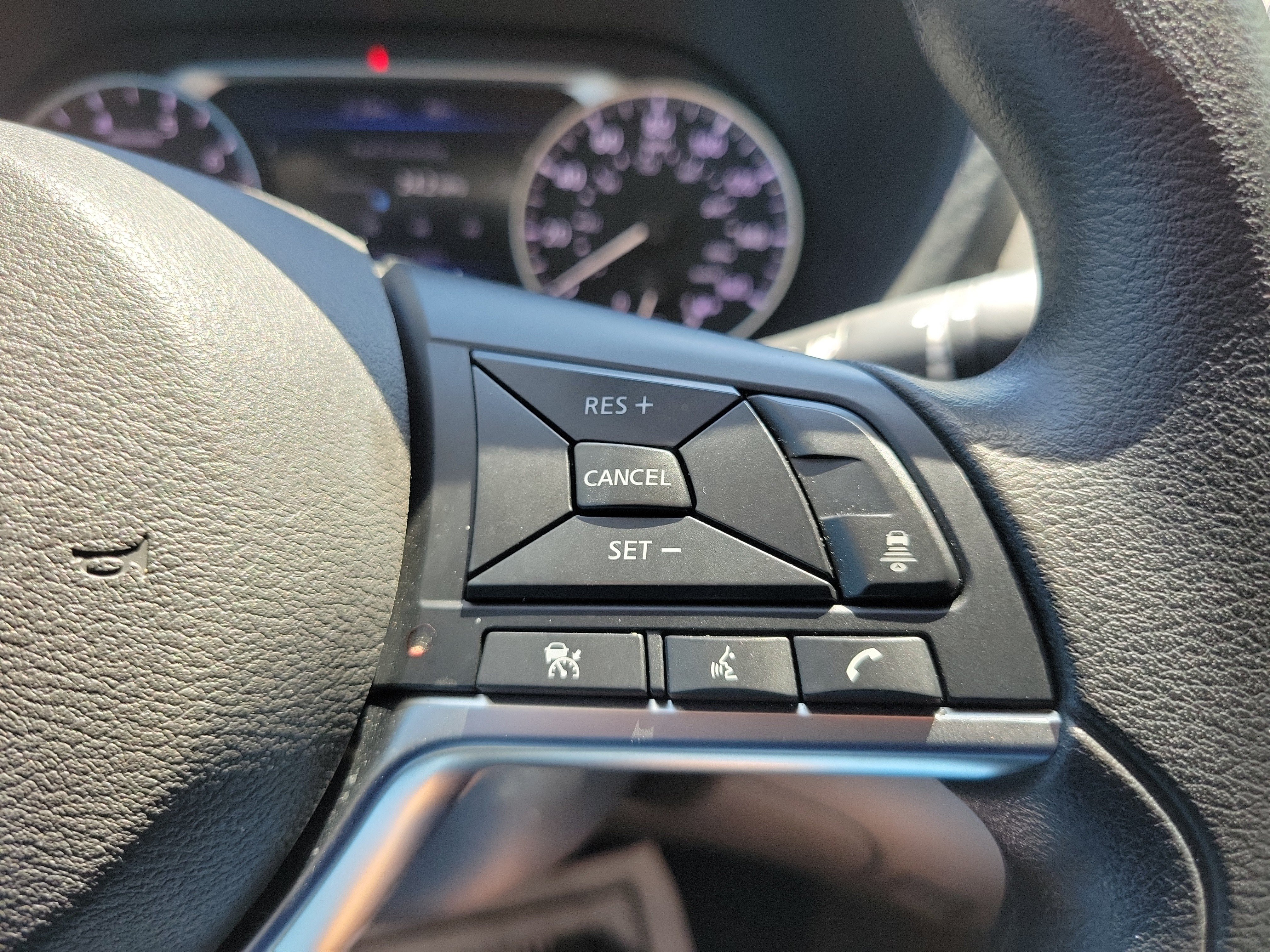 Used 2024 Nissan Sentra SV FWD image 19