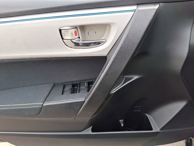 Used 2015 Toyota Corolla LE image 15