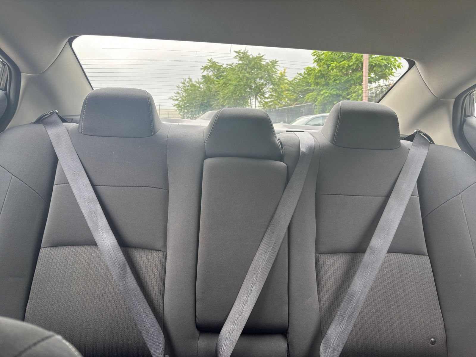 Used 2025 Nissan Altima 2.5 SV FWD image 33