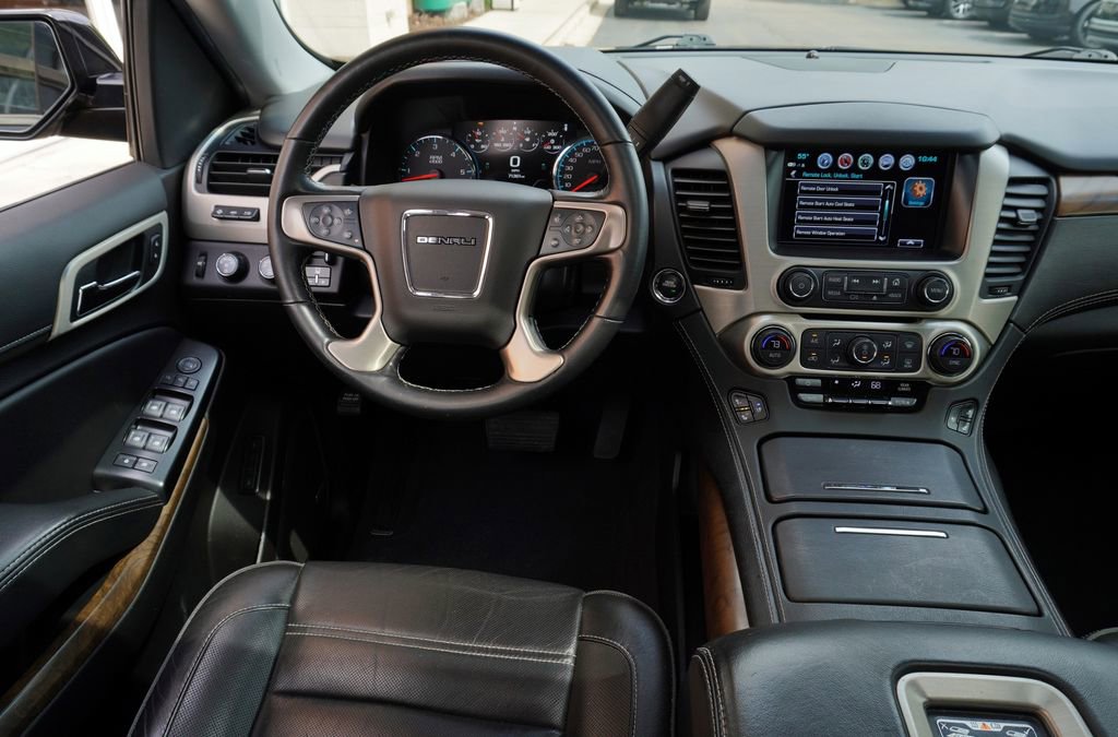 Used 2019 GMC Yukon Denali w/ Denali Ultimate Package AWD/4WD image 15