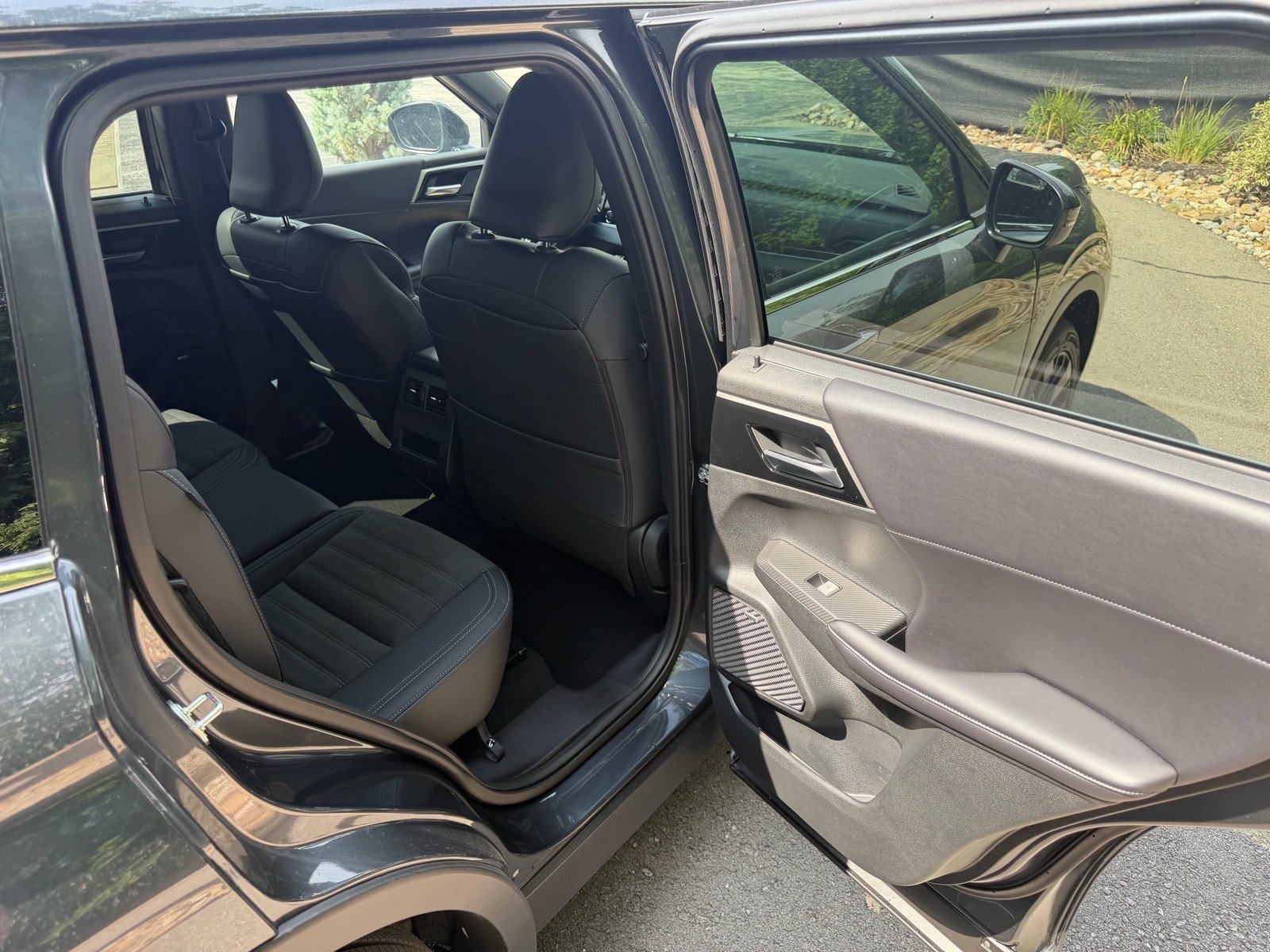 New 2026 Mitsubishi Outlander LE AWD/4WD image 13