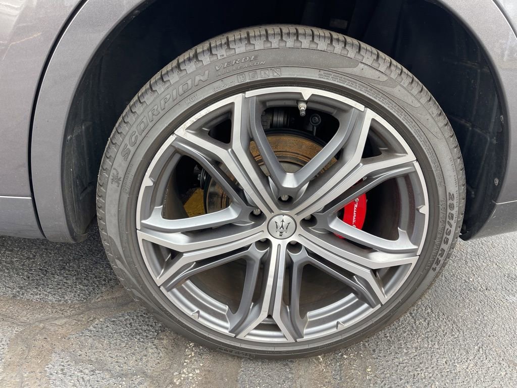 Used 2022 Maserati Levante Modena image 29
