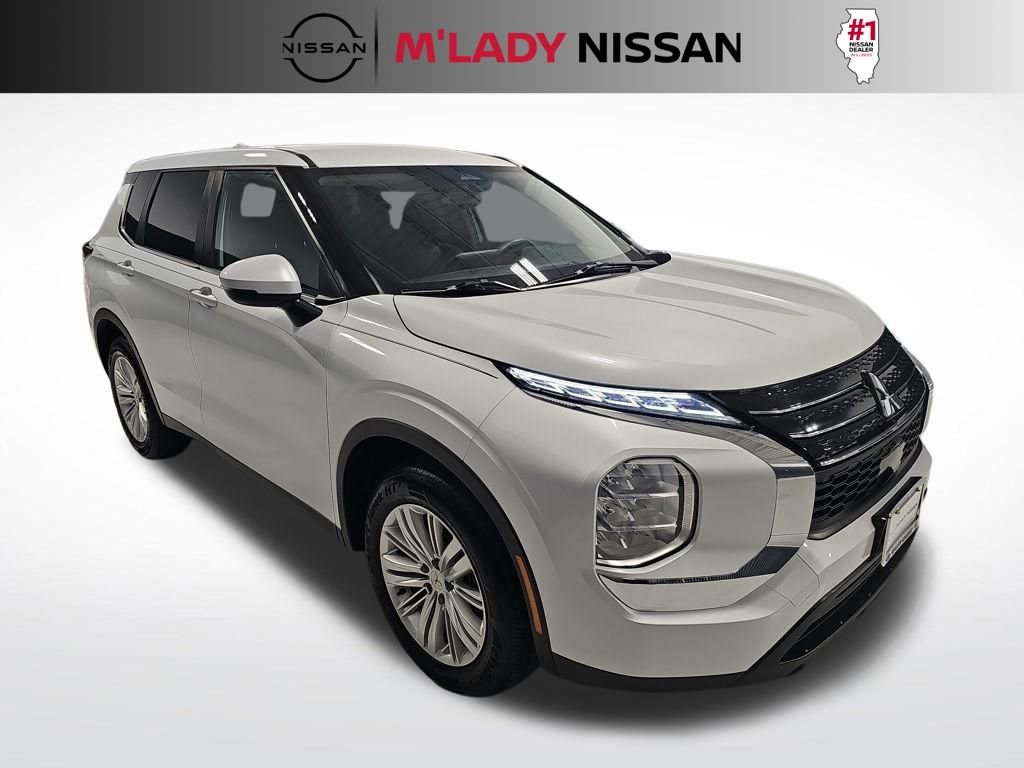 Used 2022 Mitsubishi Outlander ES image 4