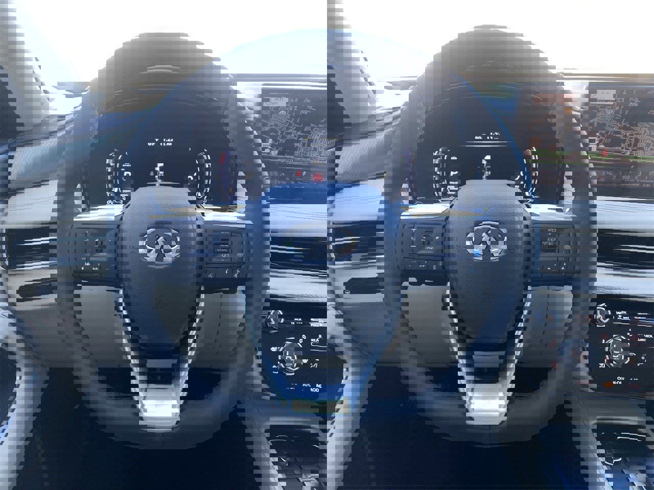 New 2025 INFINITI QX60 Luxe image 14