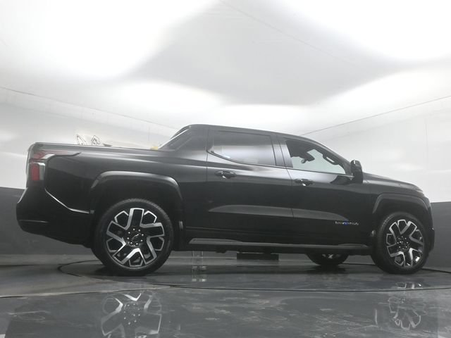 Used 2024 Chevrolet Silverado EV RST AWD/4WD image 52