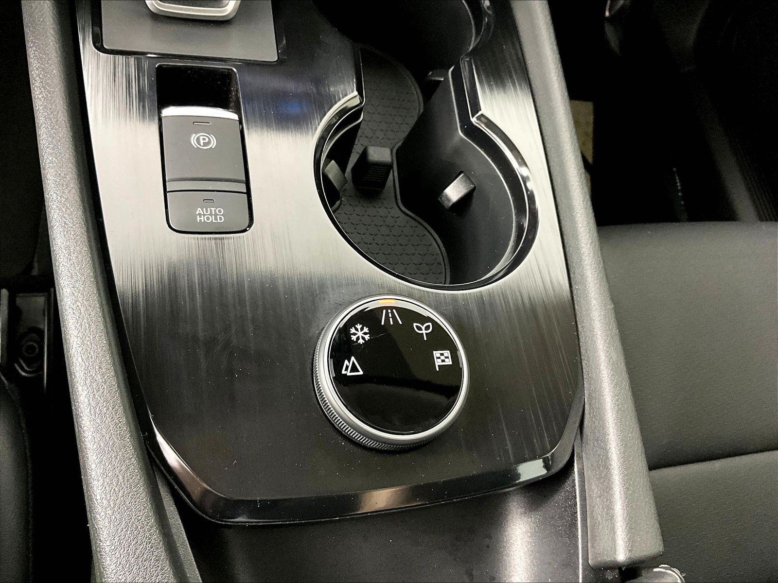 Certified 2021 Nissan Rogue SV w/ Premium Package AWD/4WD image 38