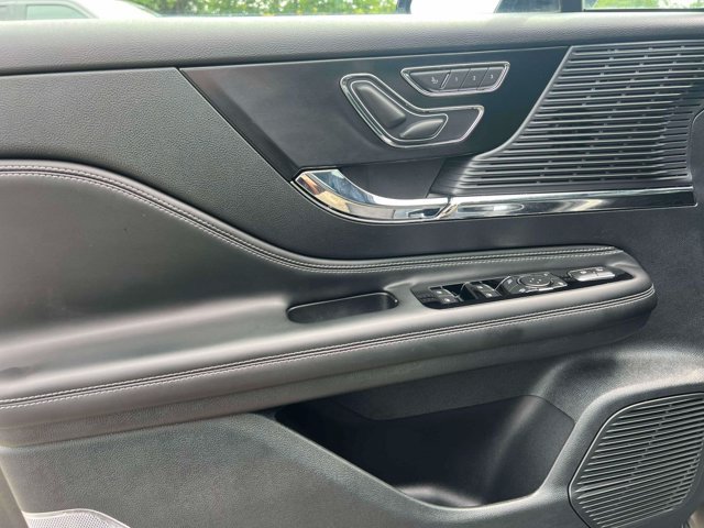 Used 2020 Lincoln Corsair AWD w/ Premium Package image 23