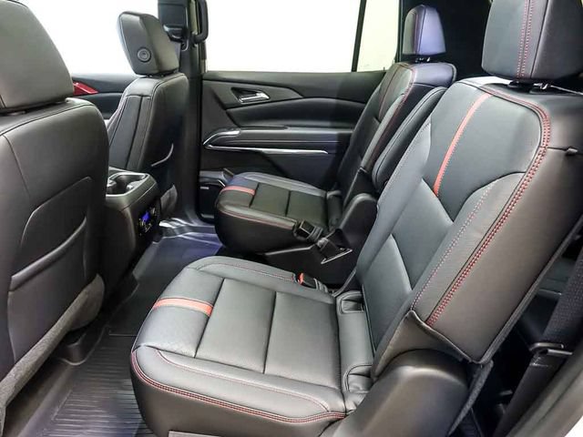 New 2026 Chevrolet Traverse RS w/ LPO, Floor Liner Package AWD/4WD image 10