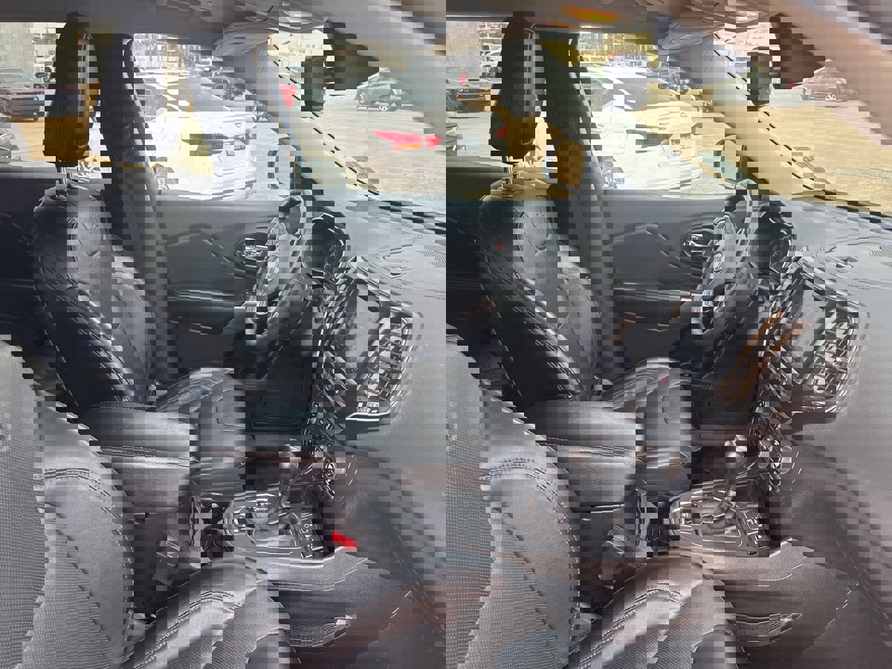 Used 2022 Jeep Cherokee Latitude Lux image 13