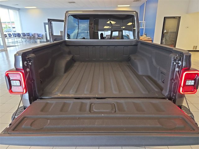 Used 2024 Jeep Gladiator Mojave image 23