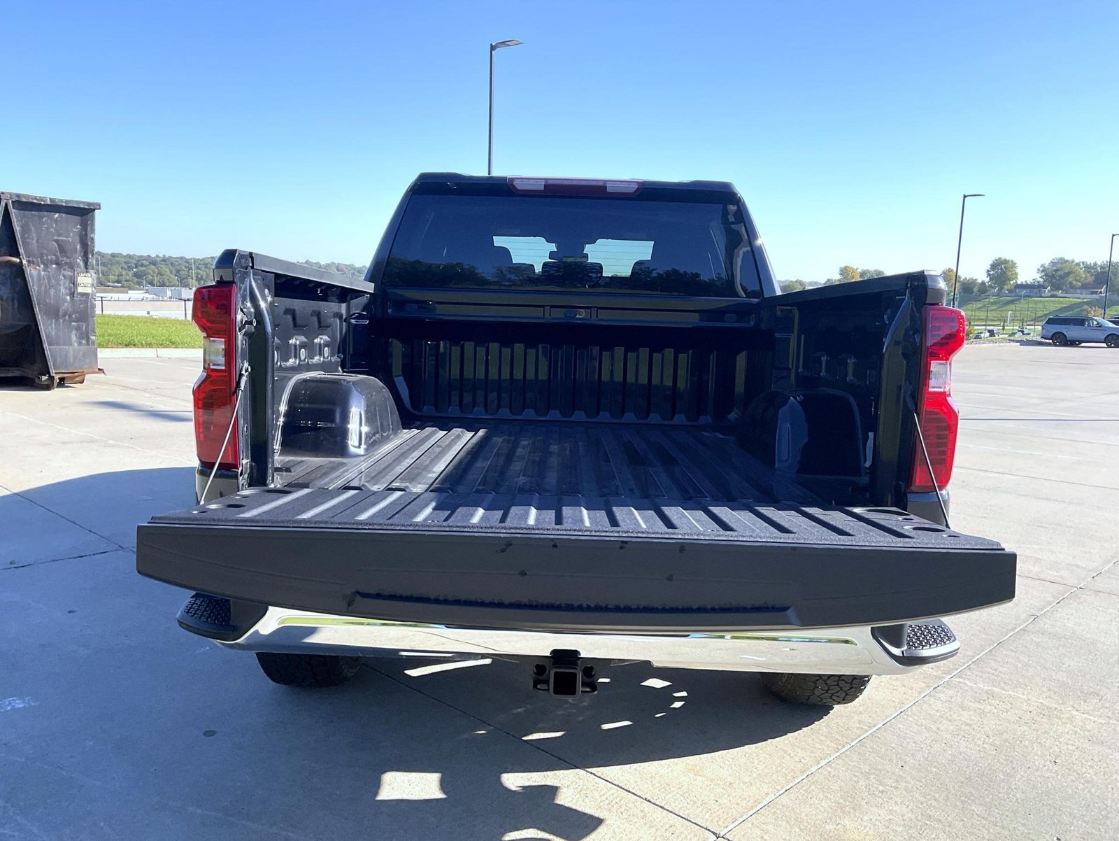 Used 2024 Chevrolet Silverado 1500 LT AWD/4WD image 9