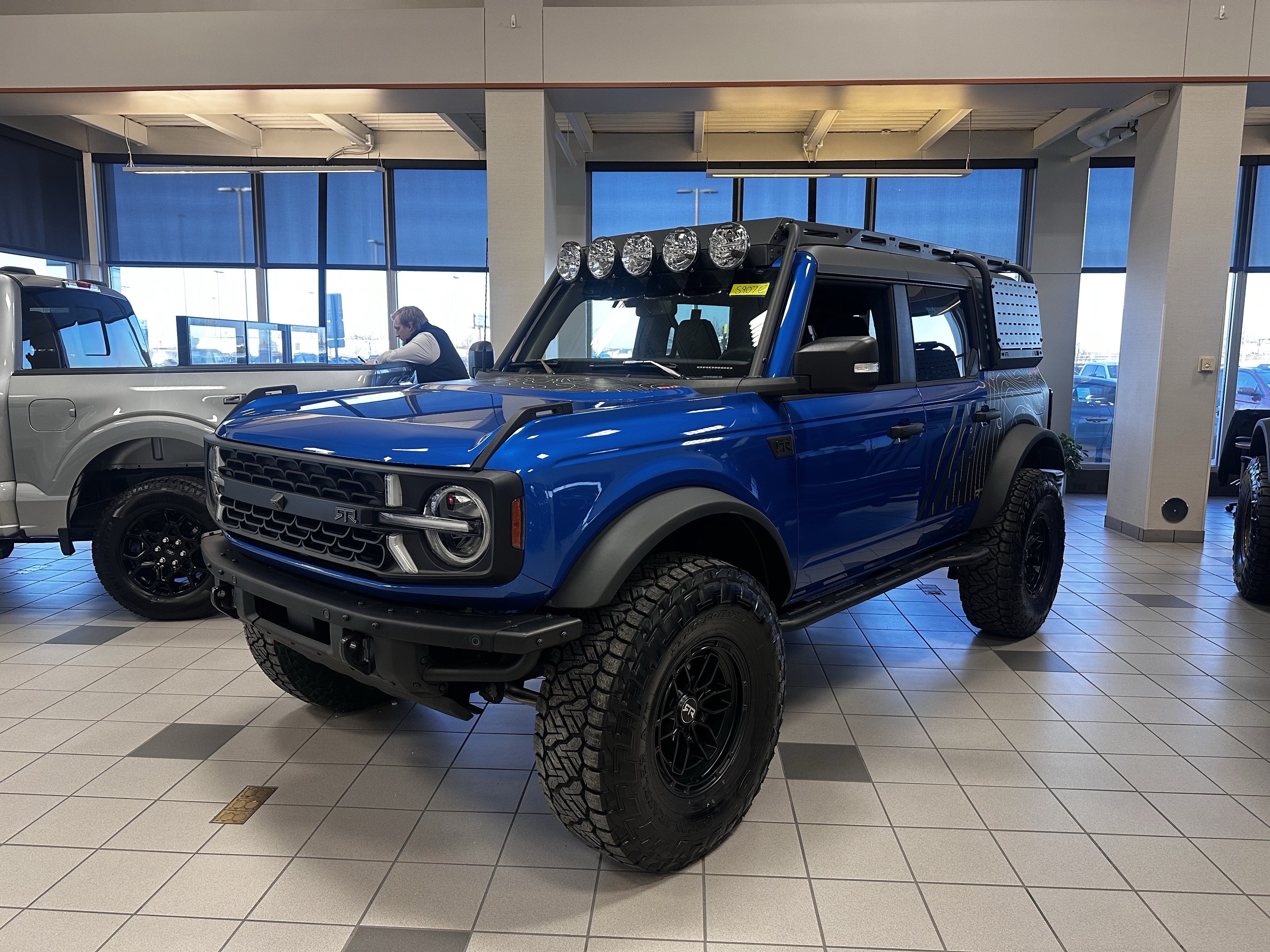 New 2025 Ford Bronco Badlands AWD/4WD image 2