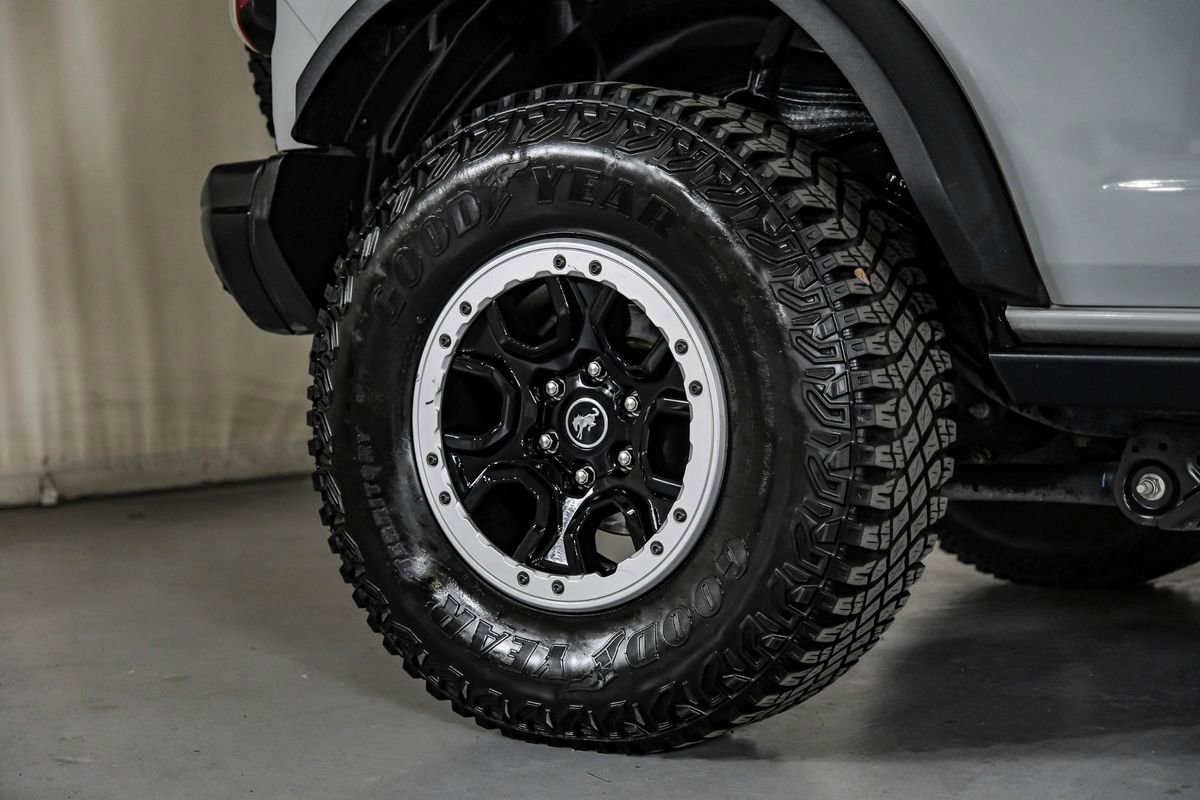 Used 2024 Ford Bronco Badlands image 75