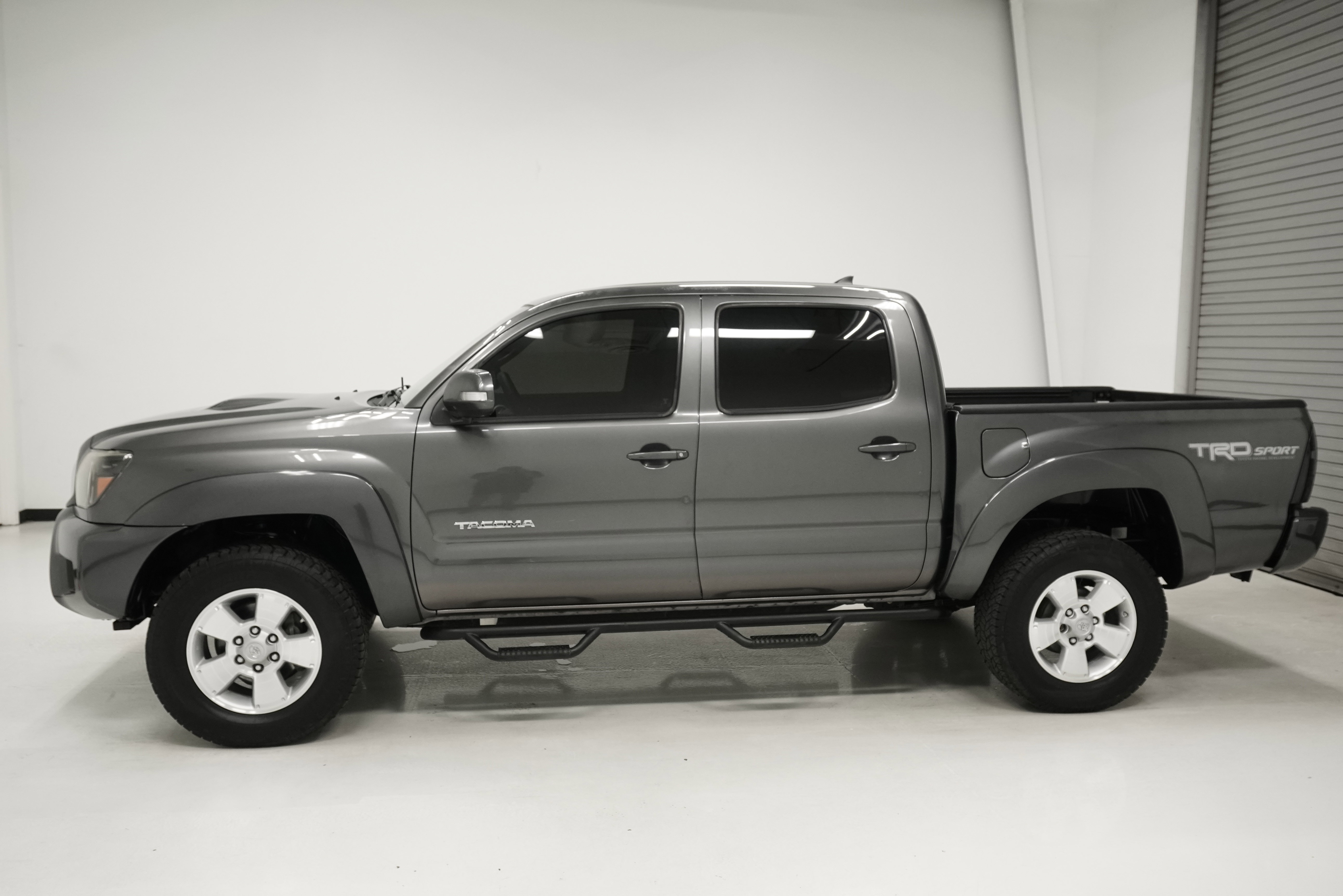 Used 2014 Toyota Tacoma PreRunner w/ TRD Sport Package RWD image 4