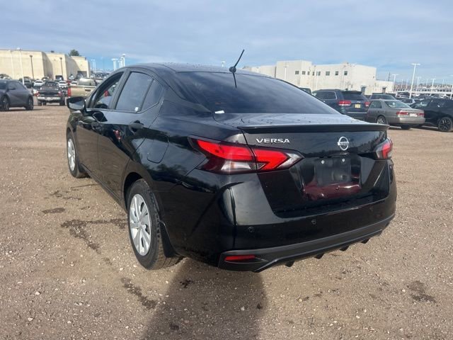 Used 2020 Nissan Versa S image 3