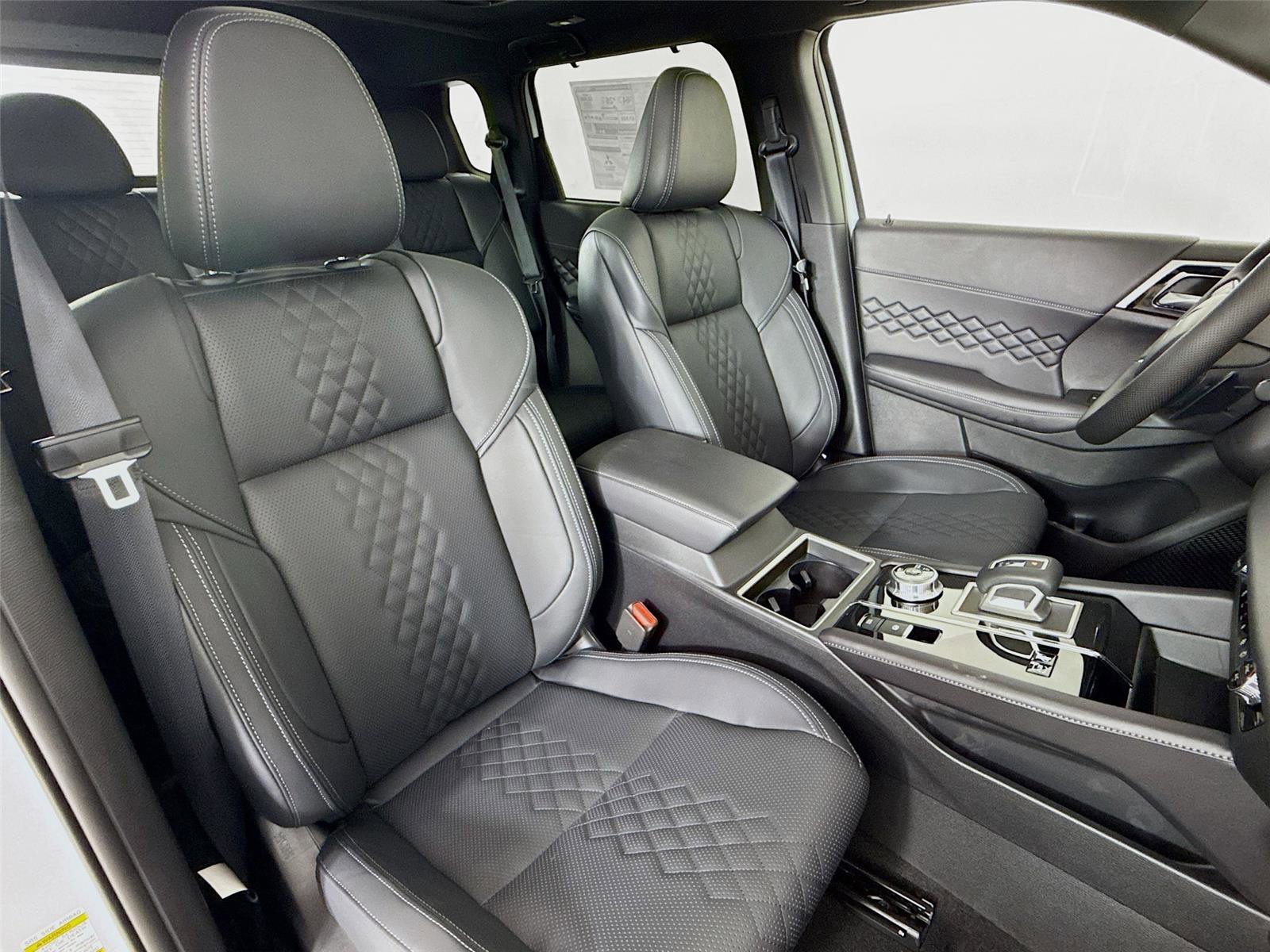 New 2025 Mitsubishi Outlander SEL Black Edition image 29